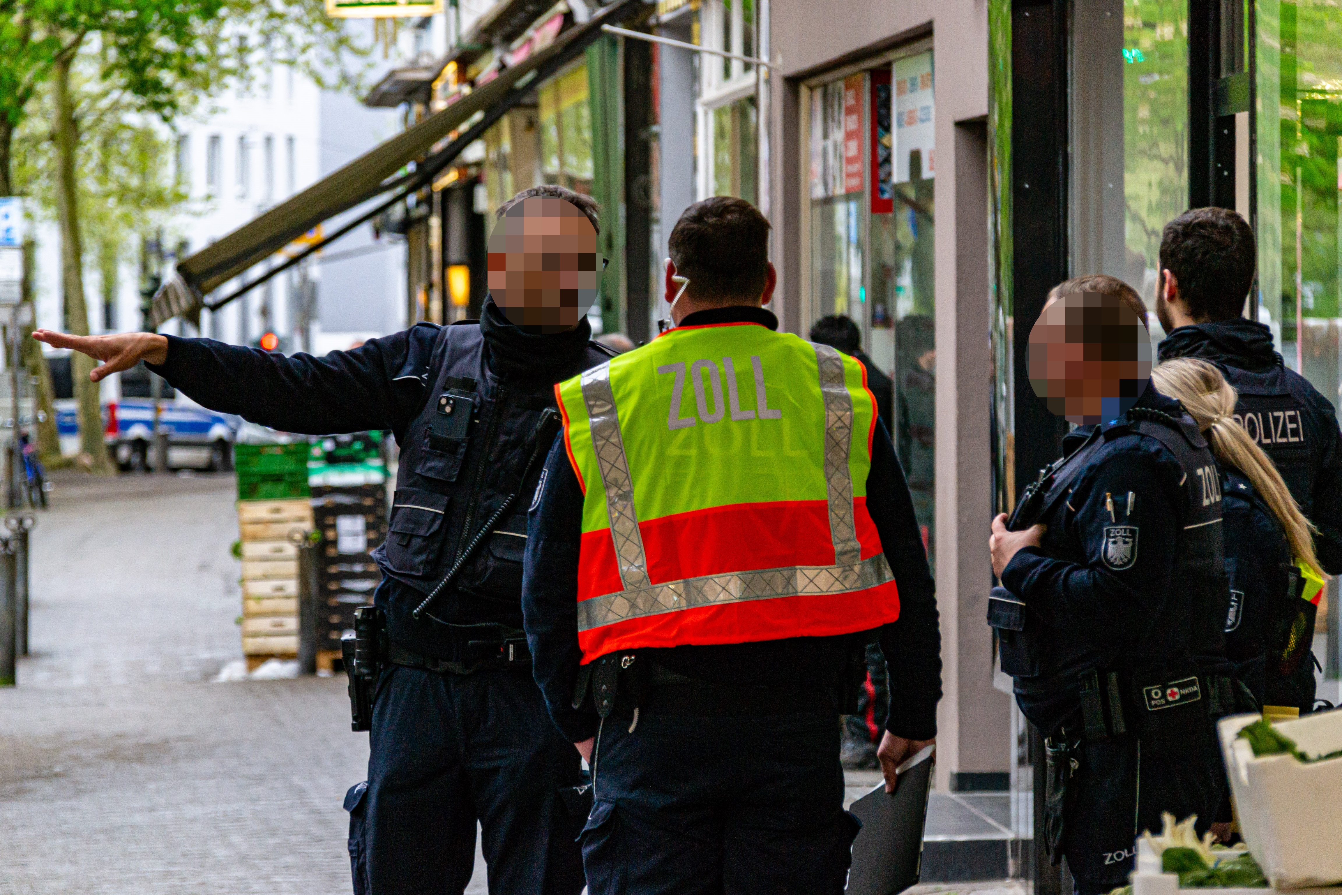 Zollkontrolle Breite Straße